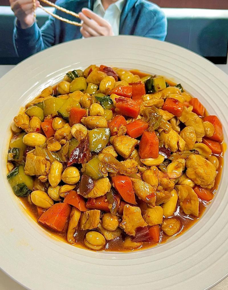 太空外卖宫保鸡丁：航天员在太空也能享受美味川菜